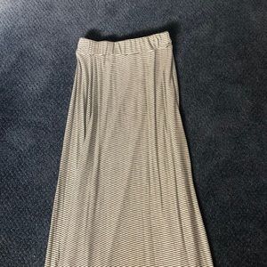 Brandy Melville maxi skirt